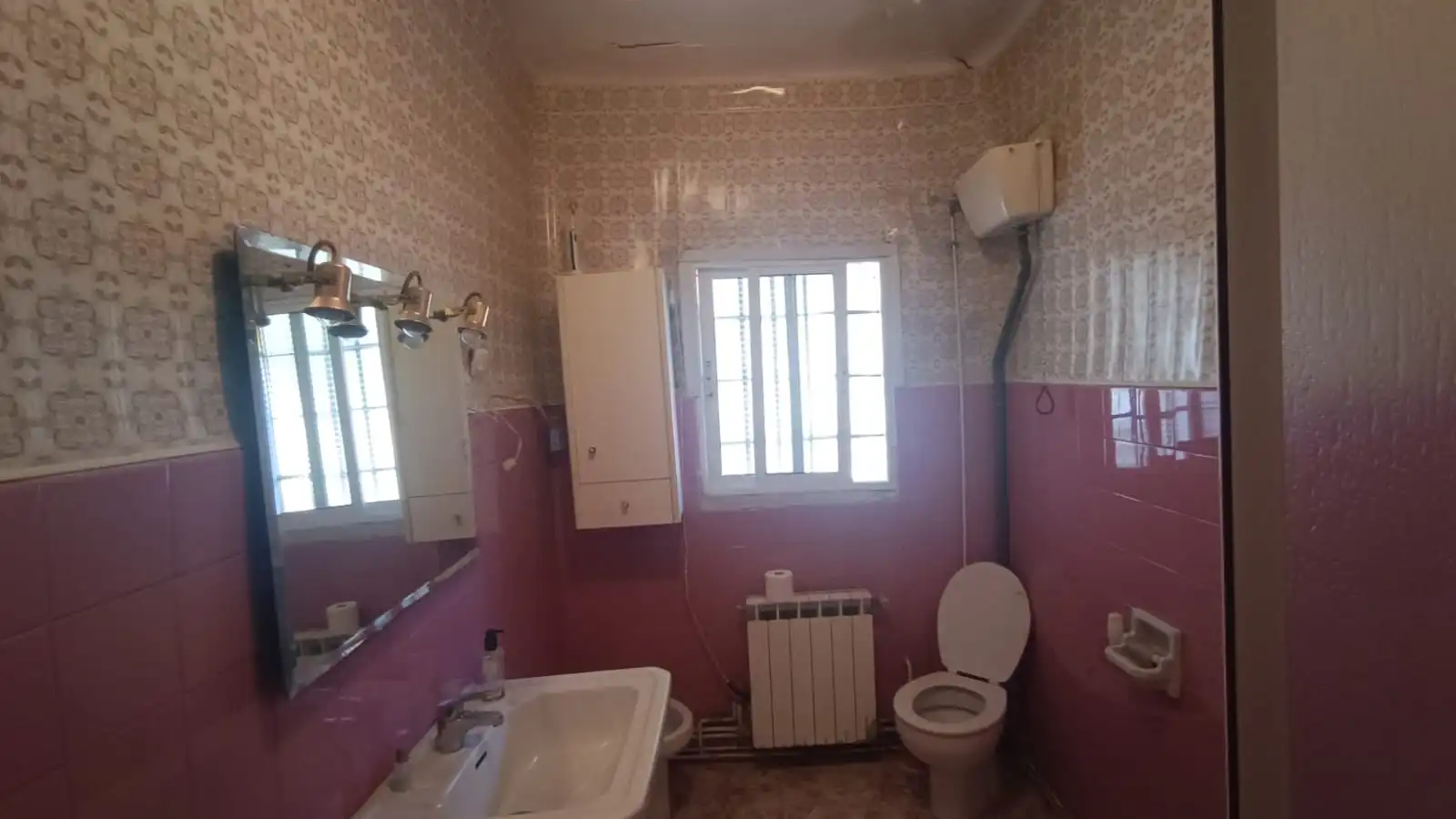 Bany de Casa adosada en venda en Fuentidueña de Tajo amb Calefacció