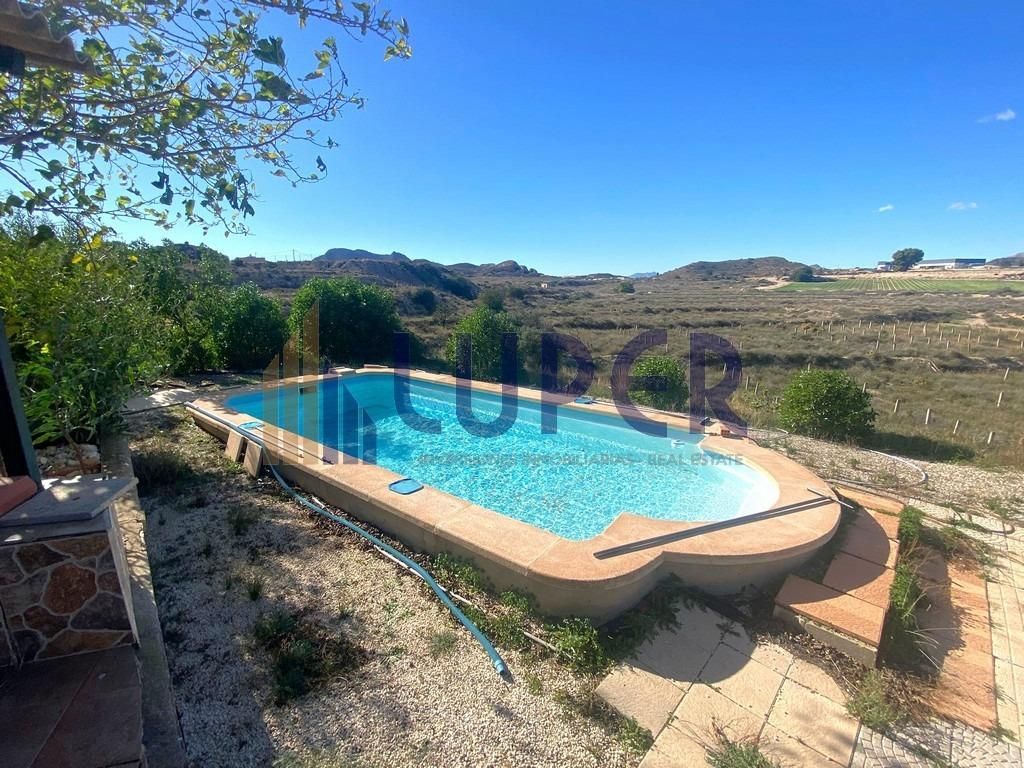 Country house for sale