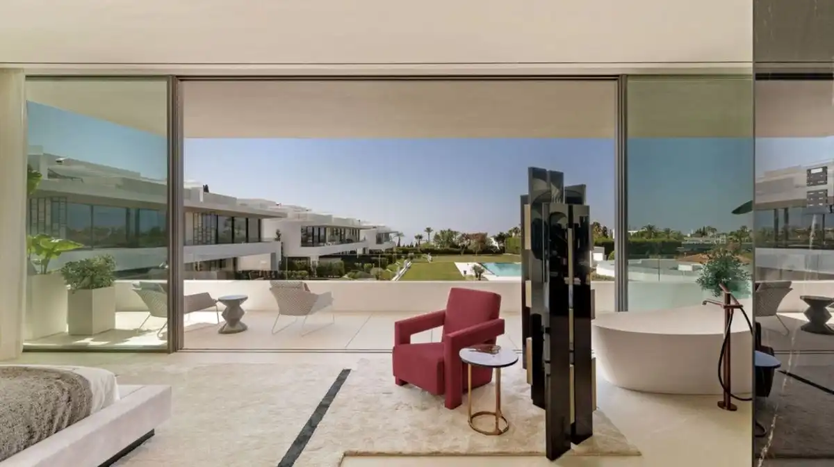 Terrasse von Haus oder Chalet zum Verkauf in Marbella mit Klimaanlage, Privatgarten und Terrasse