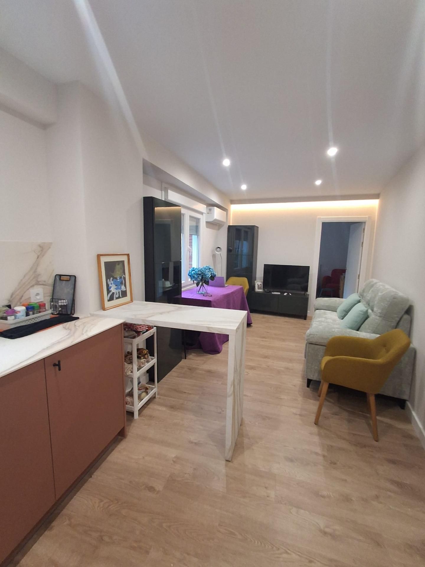 Sala d'estar de Pis en venda en Cáceres Capital amb Aire condicionat i Moblat