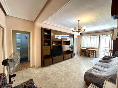 Living room of Flat for sale in  Madrid Capital  with Terrace