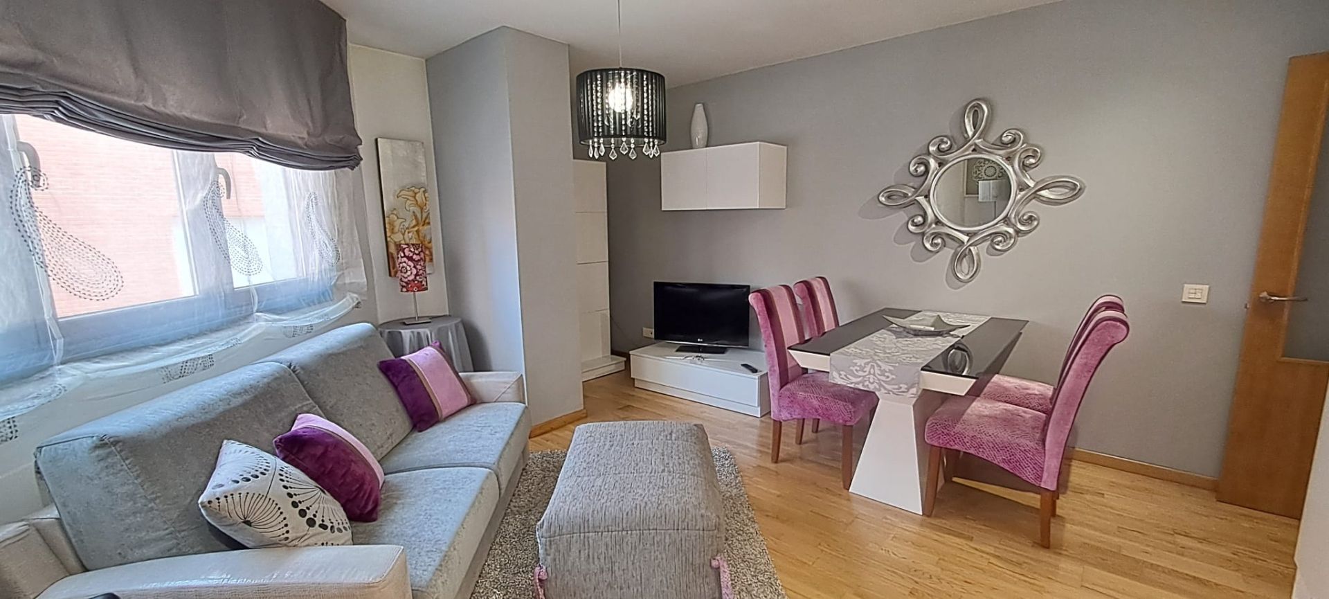 Living room of Apartment to rent in Gijón   with Heating, Parquet flooring and Storage room