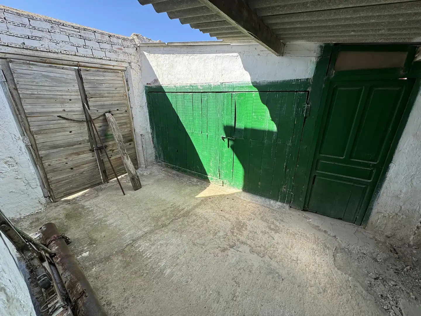 Vista exterior de Finca rústica en venda en Villena amb Moblat