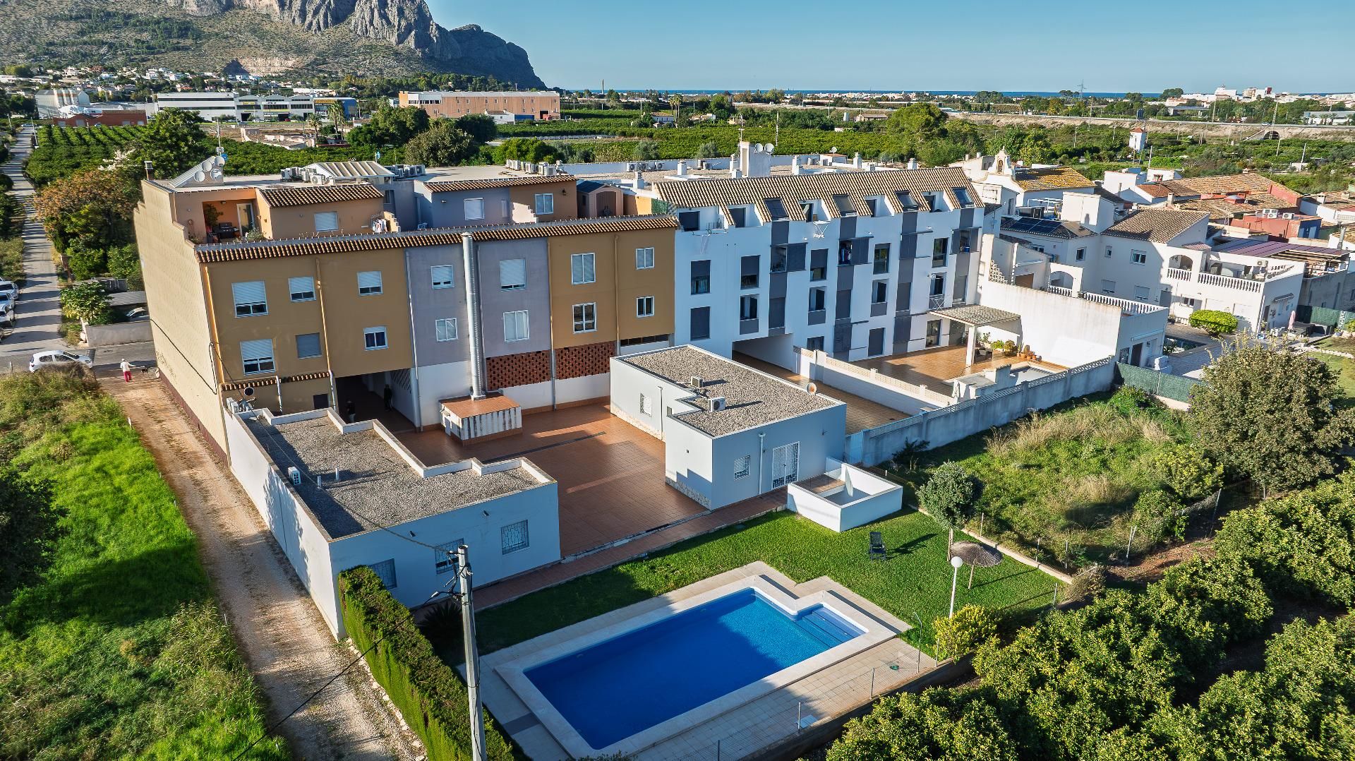 Vista exterior de Pis en venda en Ondara amb Jardí privat, Balcó i Piscina comunitària