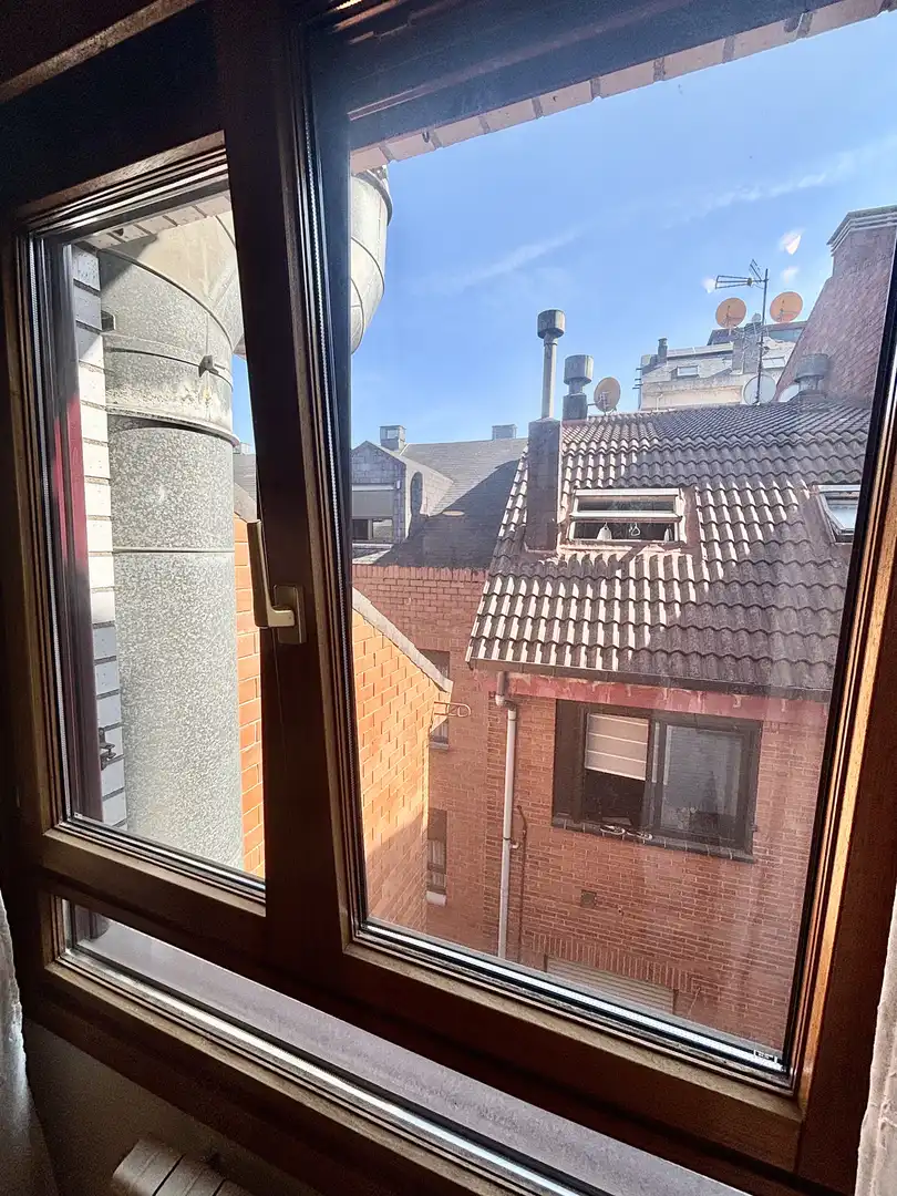 Vista exterior de Piso en venta en Oviedo  con Calefacción, Jardín privado y Parquet