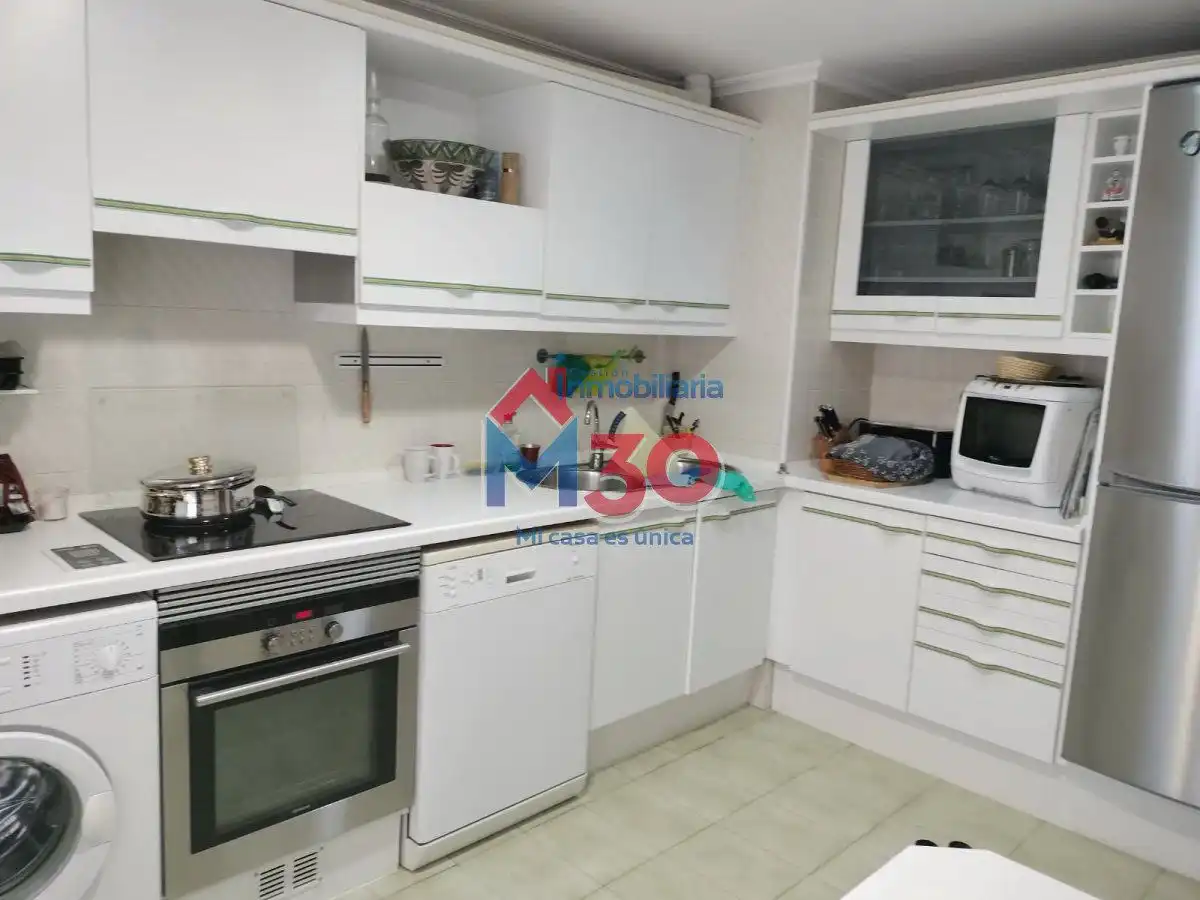 Cocina de Casa o chalet en venta en Miranda de Ebro con Calefacción y Terraza