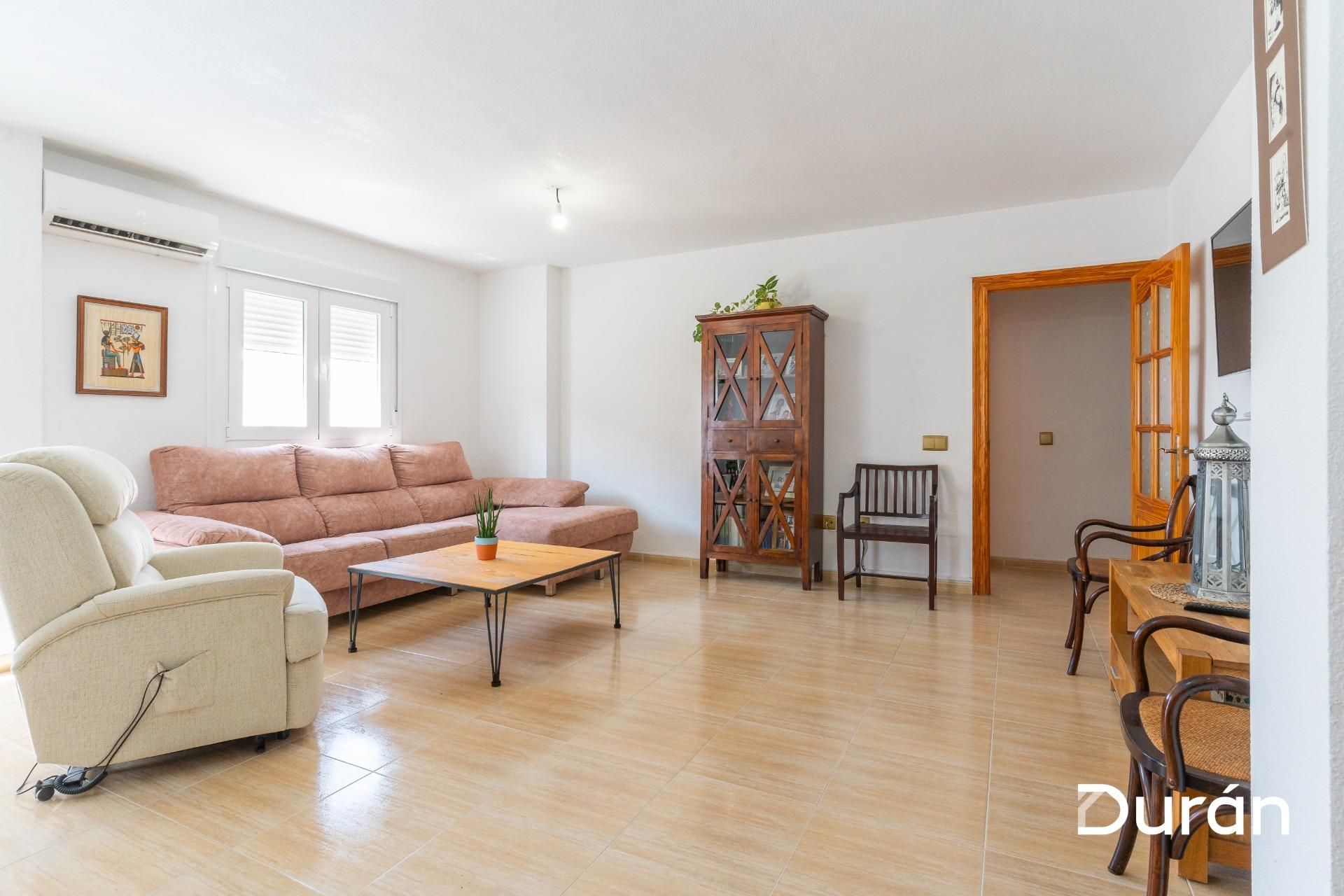 Sala d'estar de Pis en venda en El Ejido amb Aire condicionat, Traster i Balcó