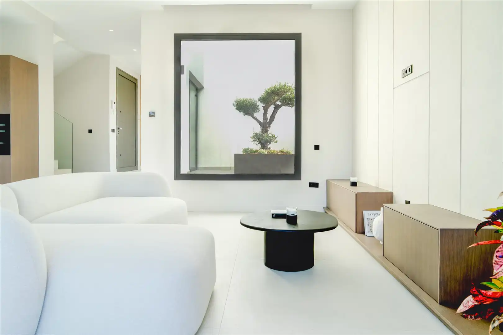 Sala d'estar de Casa o xalet en venda en Estepona amb Terrassa i Internet