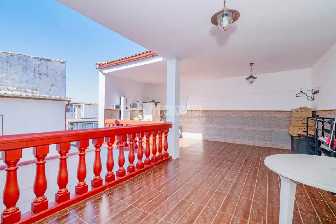 Terrassa de Casa o xalet en venda en Lucena amb Aire condicionat, Jardí privat i Moblat