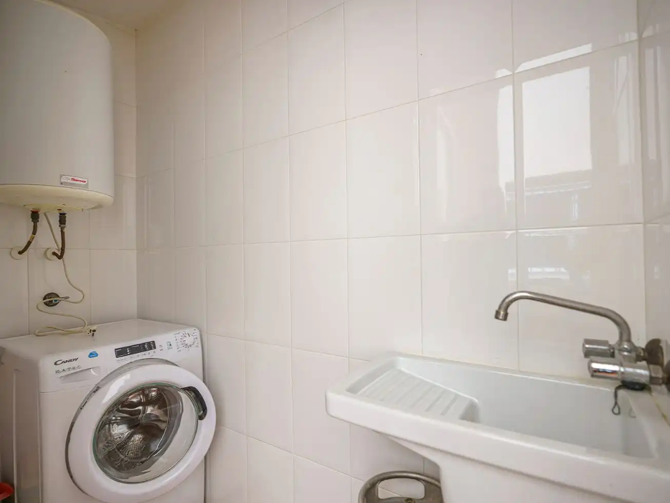 Bathroom of Houses for rent in Ventas de Huelma  with Air Conditioner, Terrace and Storage room