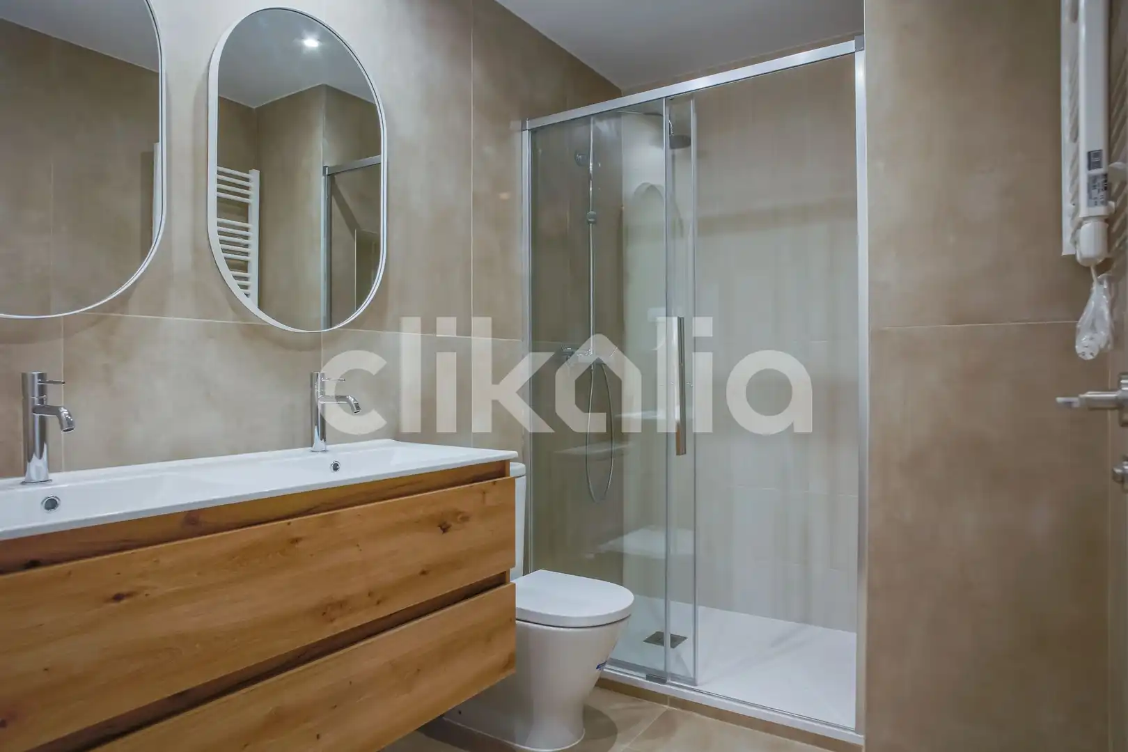 Baño de Piso en venta en Madrid con Aire acondicionado, Calefacción y Terraza