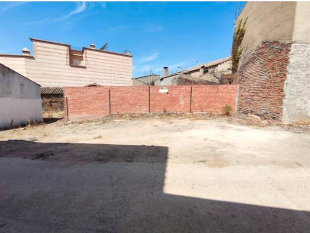 Terreno residencial en Venta en Calle El Pinar, 6 en Navas de Estena