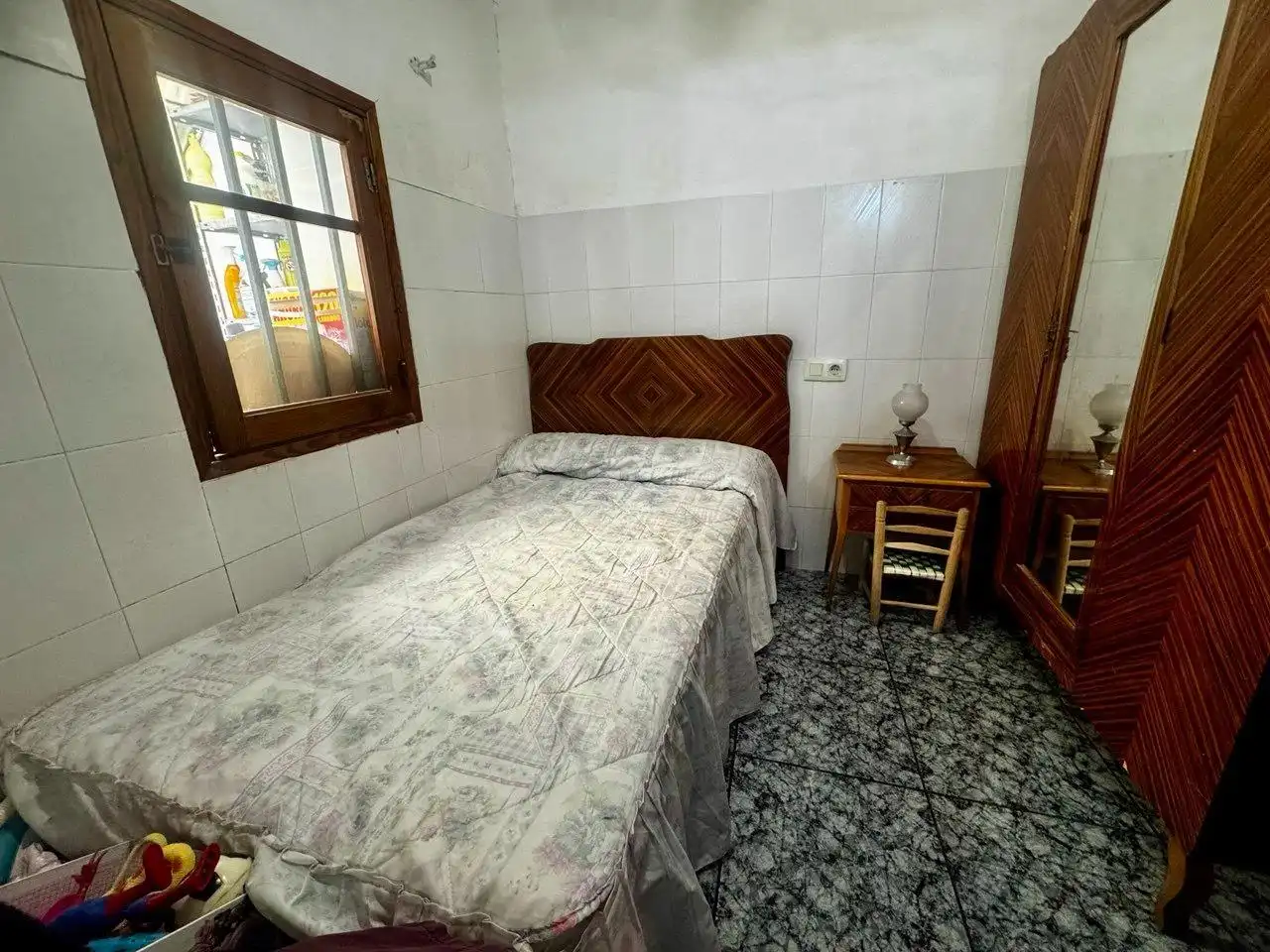 Bedroom of Houses for sale in Crevillent  with Air Conditioner, Terrace and Storage room