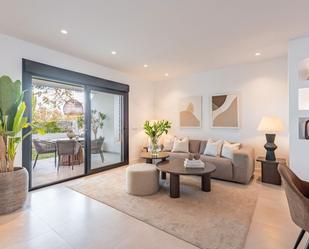 Living room of Apartment for sale in Marbella  with Terrace, Furnished and Community pool