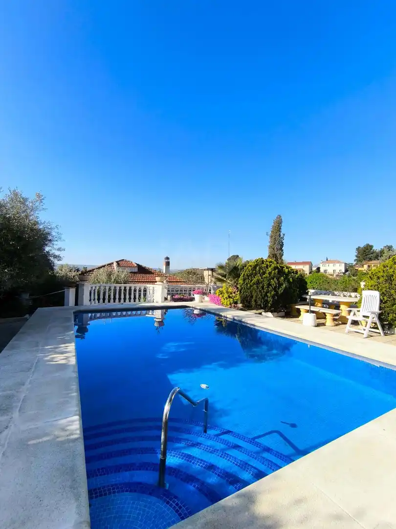 Piscina de Casa o xalet en venda en Colmenar de Oreja amb Aire condicionat, Calefacció i Terrassa