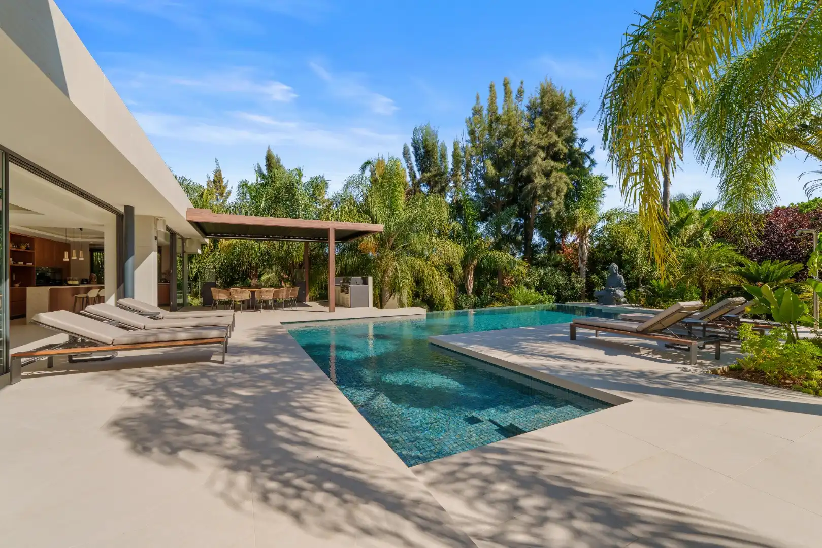 Casa con piscina en venta en Elviria - Cabopino, imagen 4