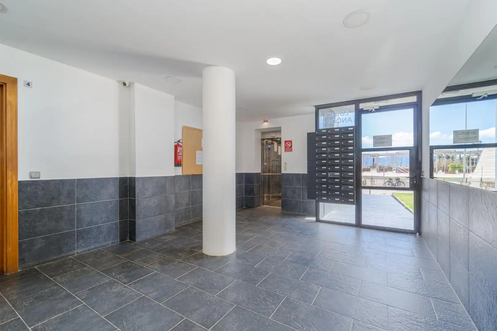 Apartamento en venta en Empuriabrava con Aire acondicionado y Amueblado
