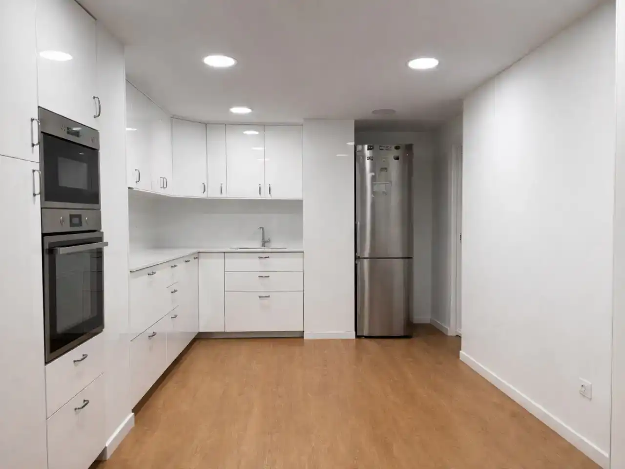 Piso en venta en Avenida del Compromiso de Caspe, 3, Las Fuentes