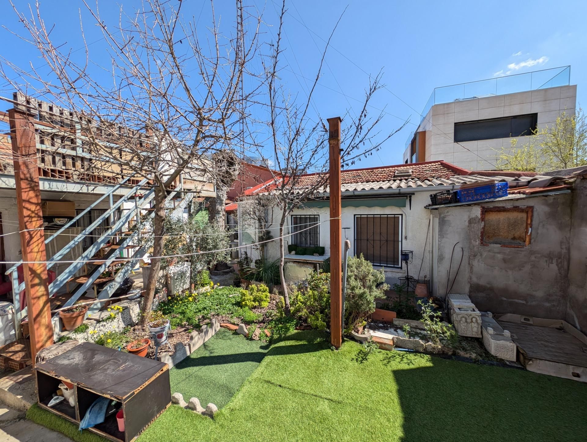 Vista exterior de Casa o xalet en venda en  Madrid Capital