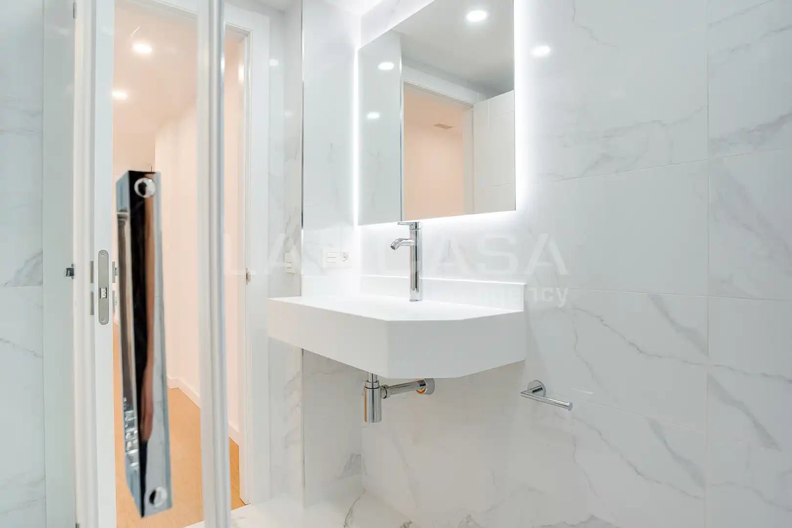 Baño de Piso en venta en Barcelona con Calefacción y Balcón