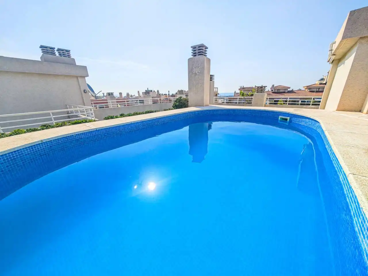 Piscina de Pis de lloguer en Cambrils amb Aire condicionat, Calefacció i Terrassa