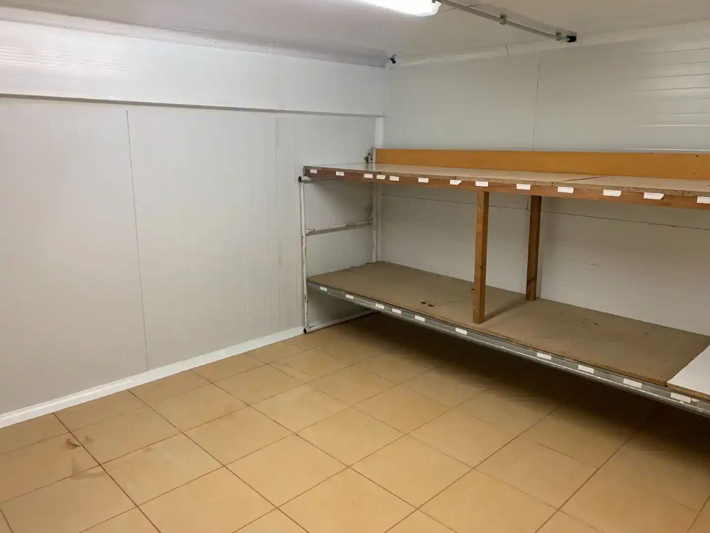 Fabrikhallen zur Miete in Bueu