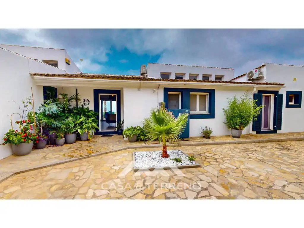 Vista exterior de Casa o chalet en venta en Algarrobo con Aire acondicionado, Calefacción y Jardín privado