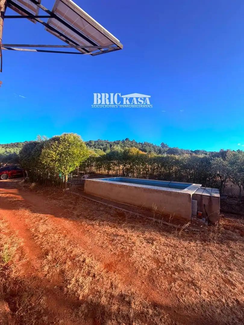 Vista exterior de Casa o chalet en venta en Cáceres con Trastero, Piscina y Amueblado