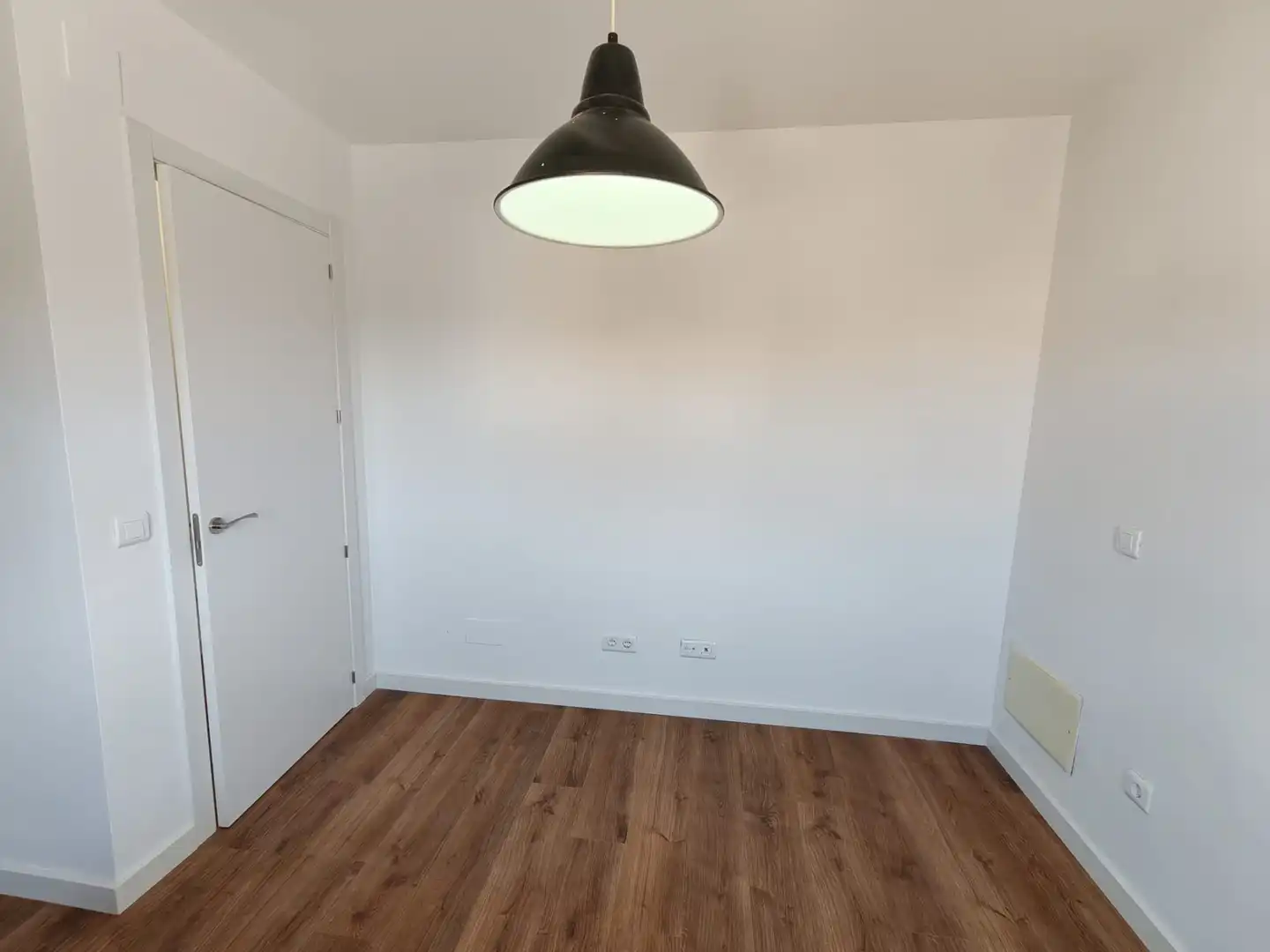 Habitación de Casa adosada en venta en Barcience con Calefacción, Jardín privado y Amueblado