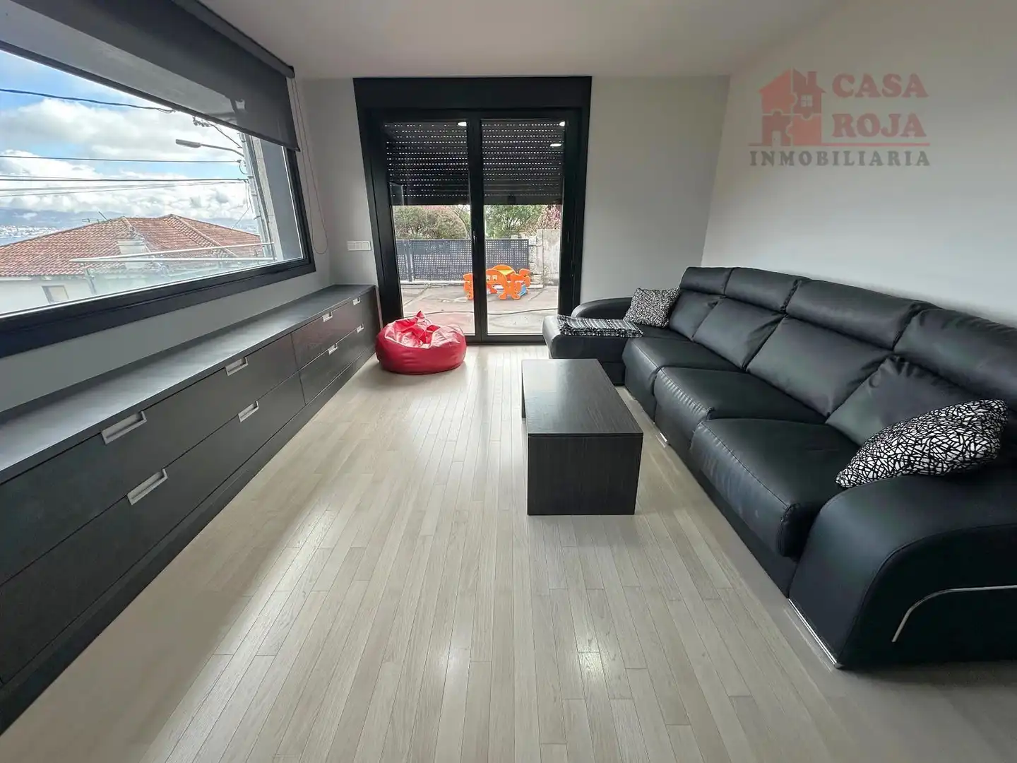 Sala de estar de Casa o chalet en venta en Cangas  con Calefacción, Trastero y Horno