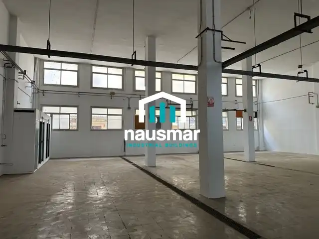 Nave industrial con ascensor en venta en Rocafonda, imagen 4