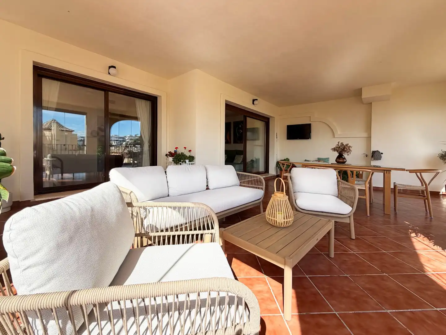 Terrasse von Wohnung zum Verkauf in Estepona mit Klimaanlage, Terrasse und Abstellraum