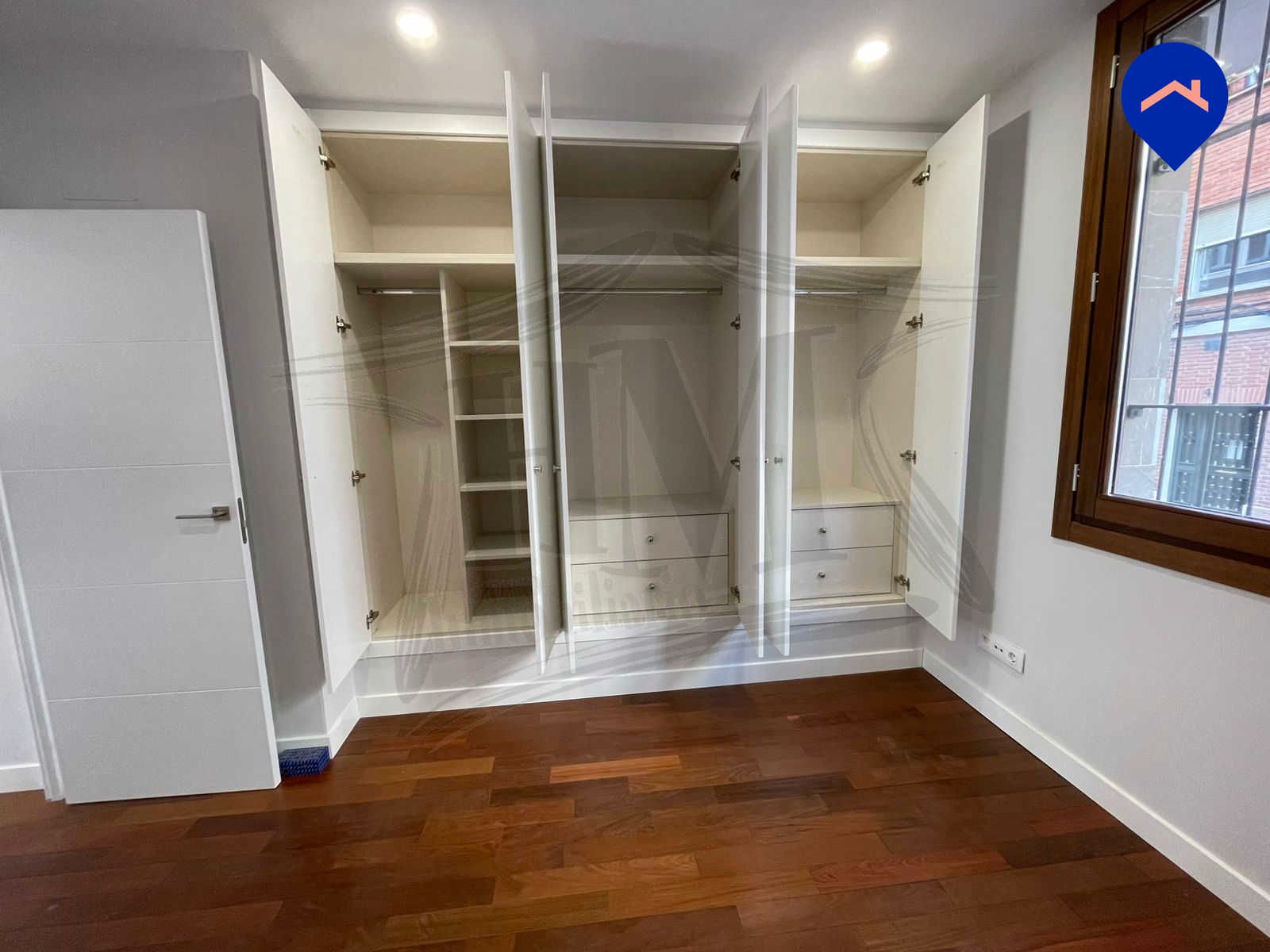 Bedroom of Flat for sale in  Madrid Capital  with Heating, Parquet flooring and Alarm
