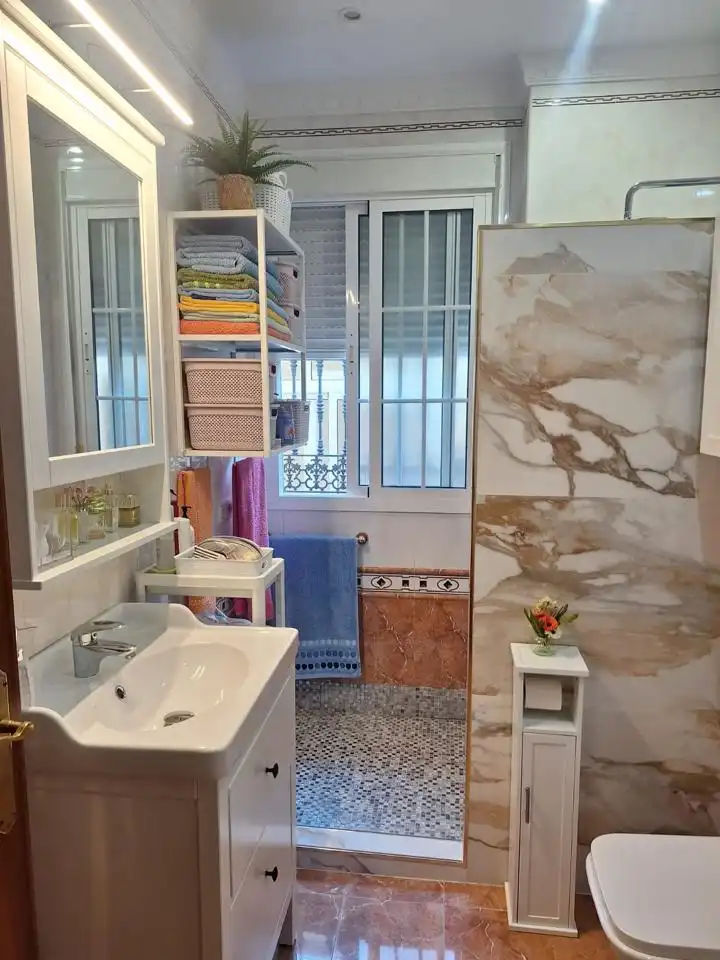 Baño de Casa o chalet en venta en Alcalá de Guadaira con Aire acondicionado, Jardín privado y Terraza