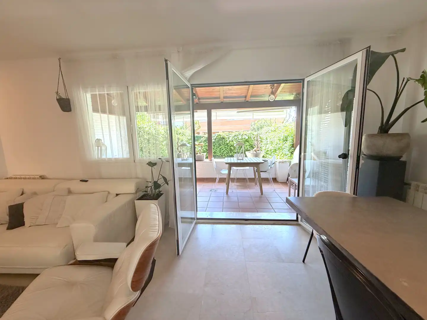 Jardí de Casa adosada en venda en Club de Campo amb Aire condicionat, Calefacció i Jardí privat