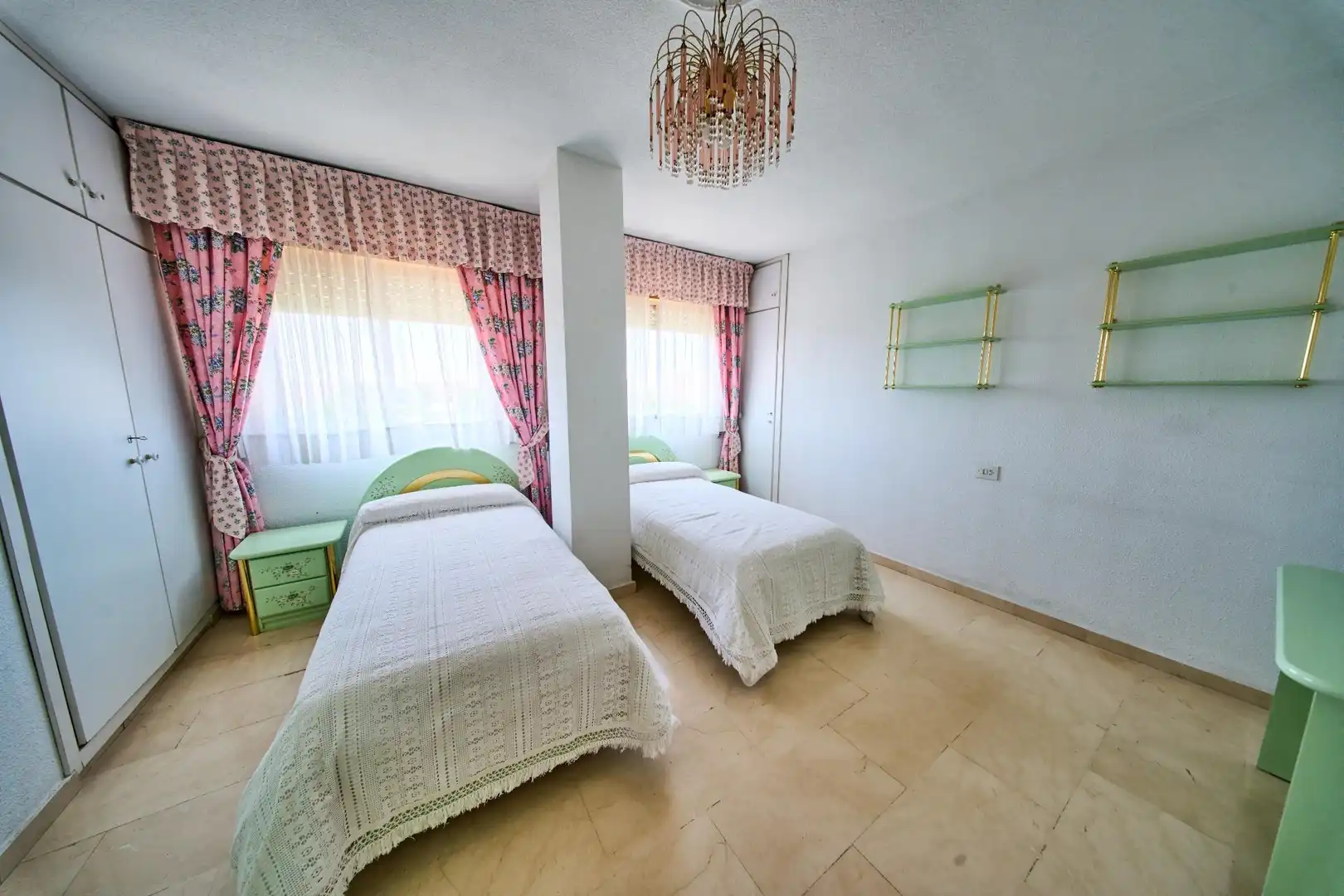 Bedroom of Flat for sale in Granada