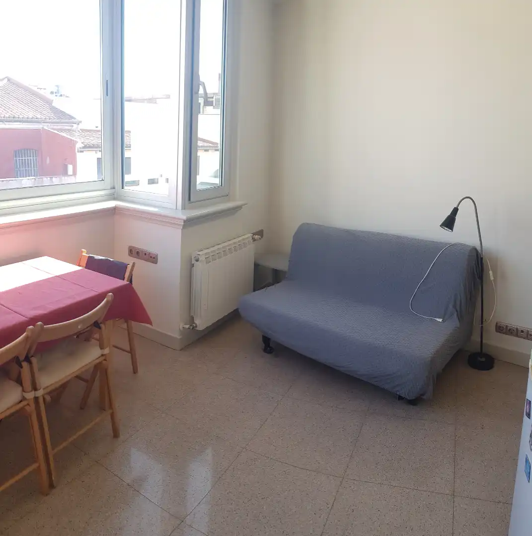 Sala de estar de Apartamento de alquiler en Madrid con Aire acondicionado, Calefacción y Parquet