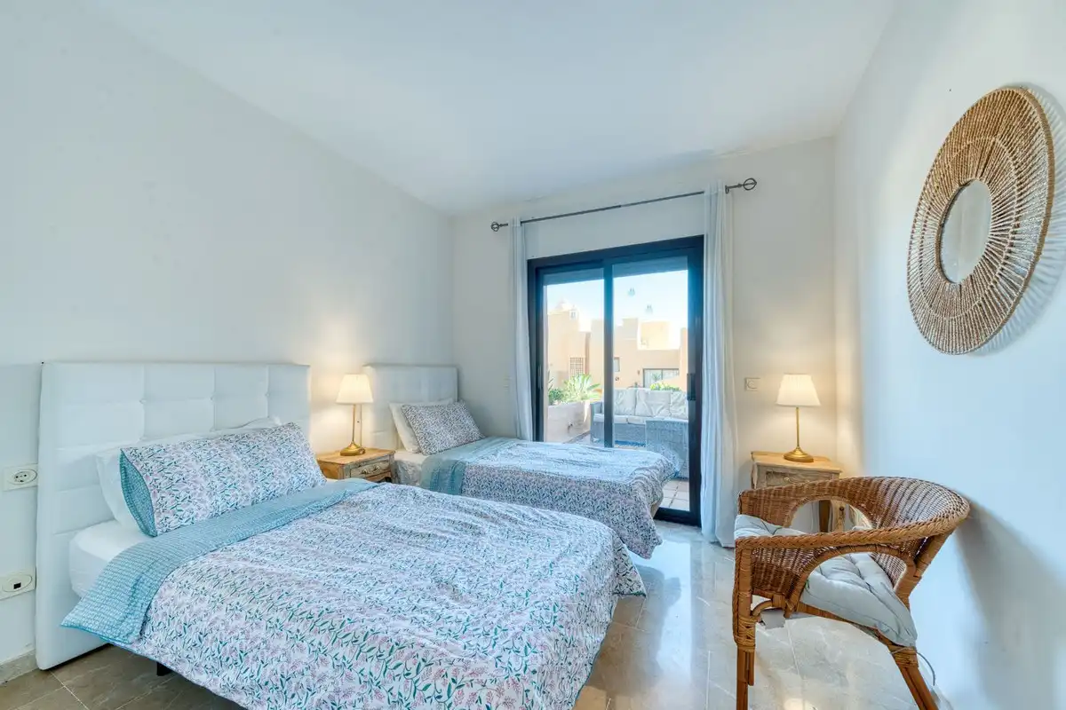 Habitación de Planta baja en venta en Manilva con Aire acondicionado, Terraza y Trastero