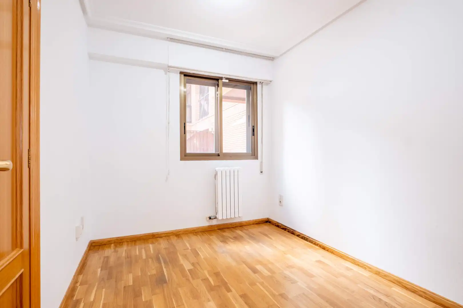 Bedroom of Flat for sale in Zaragoza  with Air Conditioner, Heating and Parquet flooring