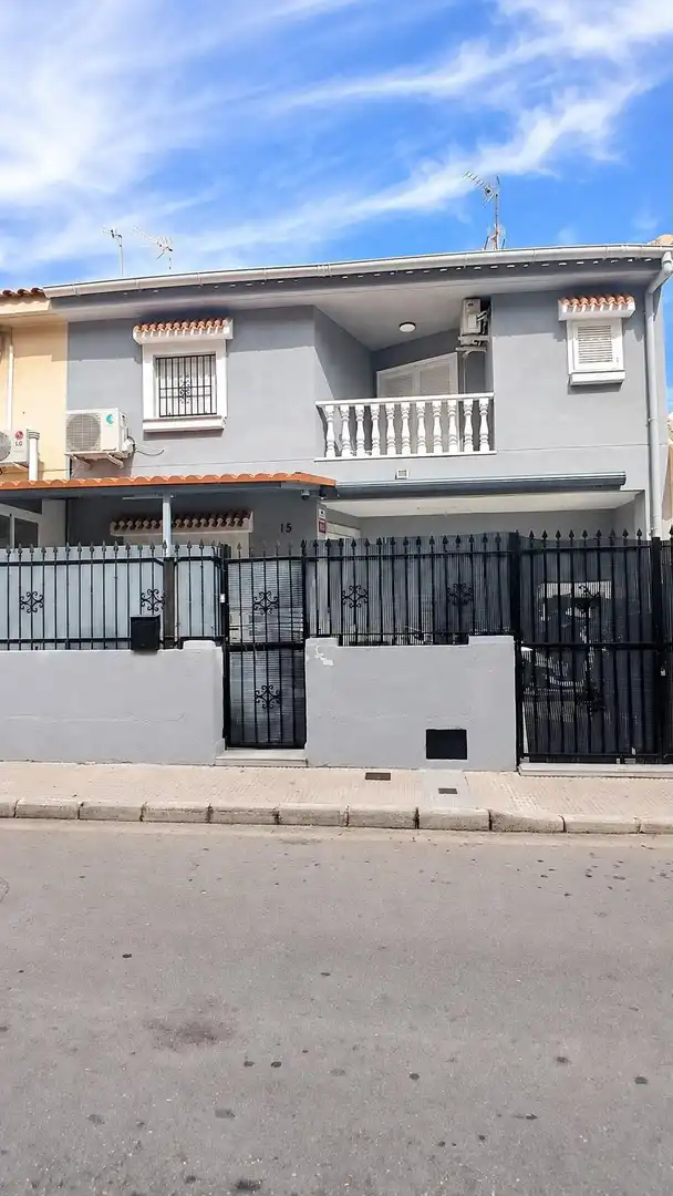 Habitatge amb terrassa en venda a Los Cuarteros