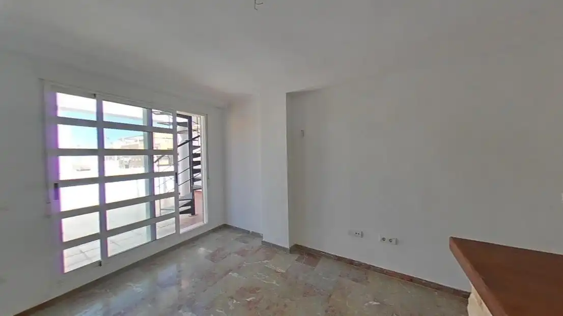 Habitación de Ático en venta en Sagunto / Sagunt con Terraza