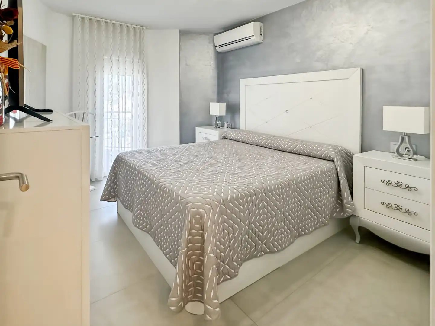 Dormitori de Dúplex en venda en L'Escala amb Aire condicionat, Calefacció i Terrassa