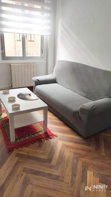 Living room of Flat to rent in Bilbao   with Heating