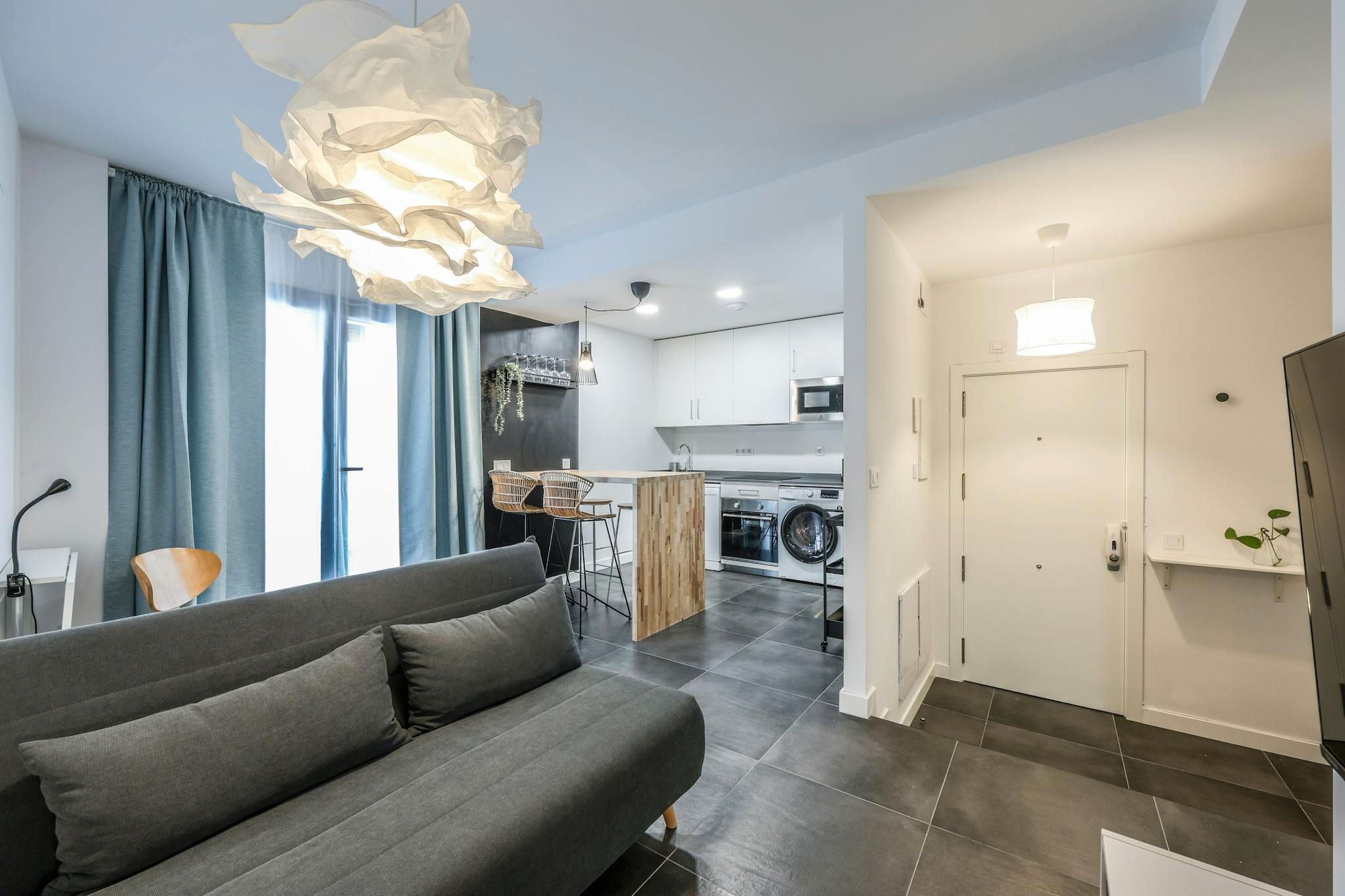 Living room of Flat to rent in  Madrid Capital  with Air Conditioner, Heating and Furnished