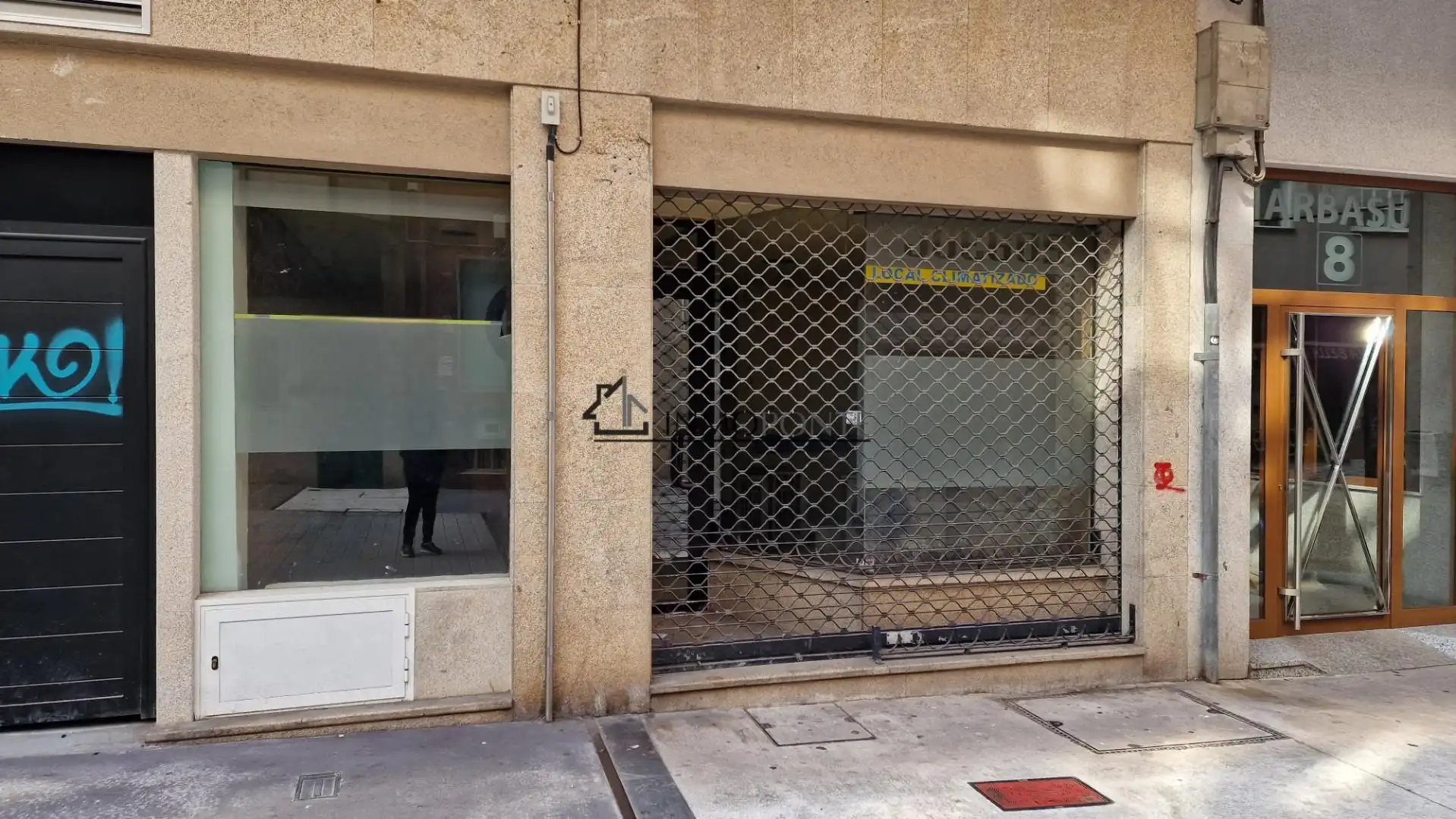 Business premises for sale in Zona de Plaza de Barcelos, imagen 2