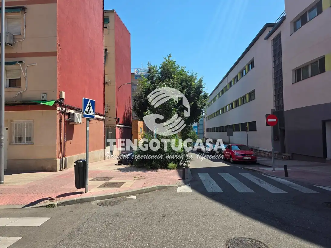 Vista exterior de Pis en venda en Madrid amb Calefacció i Moblat