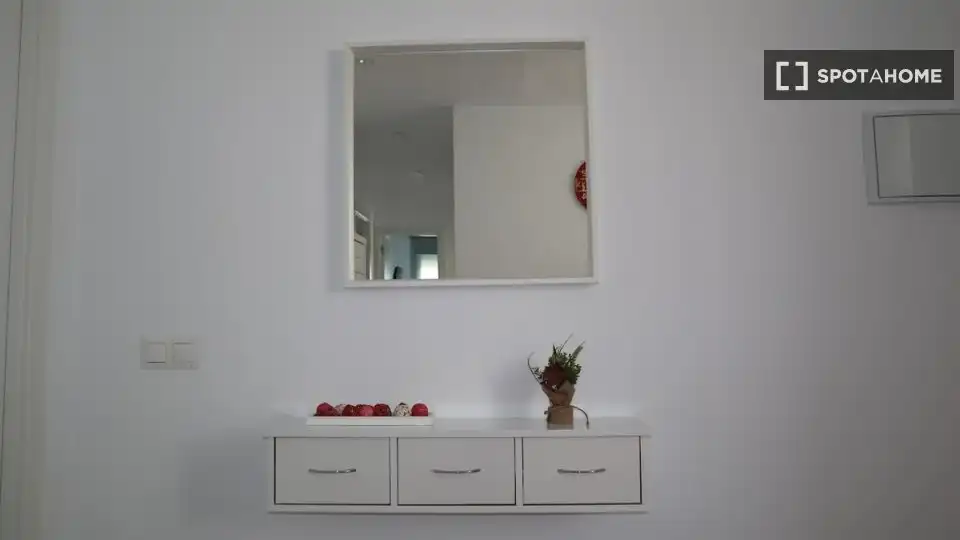 Habitación de Piso de alquiler en Sevilla con Aire acondicionado, Calefacción y Amueblado