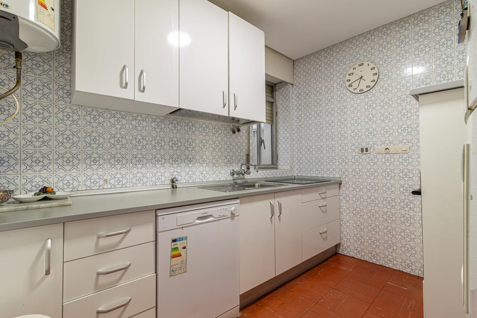 Piso en venta en Barriada España - San Pedro, Avenida - Divina Pastora - Plaza de Toros