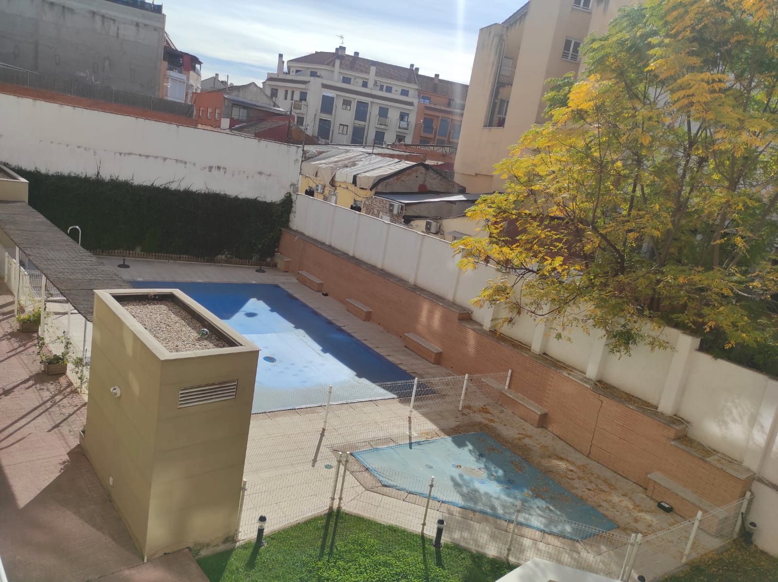Swimming pool of Flat for sale in  Madrid Capital  with Air Conditioner, Heating and Parquet flooring