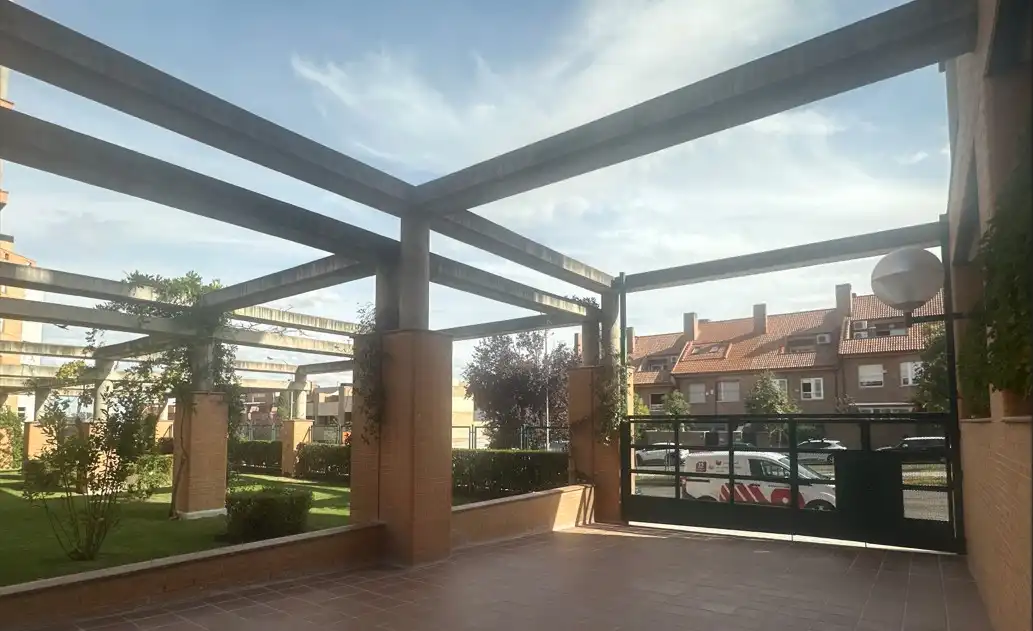 Terrassa de Pis en venda en Madrid amb Aire condicionat, Calefacció i Jardí privat